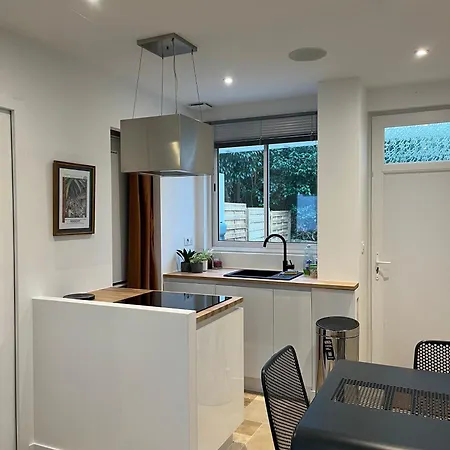 Loft Avec Terrasse Et Jardin 아파트