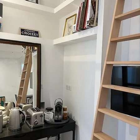 Loft Avec Terrasse Et Jardin * アングレーム