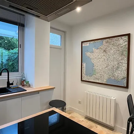 Loft Avec Terrasse Et Jardin アパート アングレーム