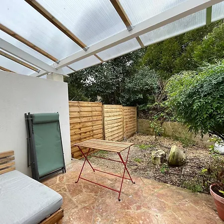 Loft Avec Terrasse Et Jardin アパート アングレーム